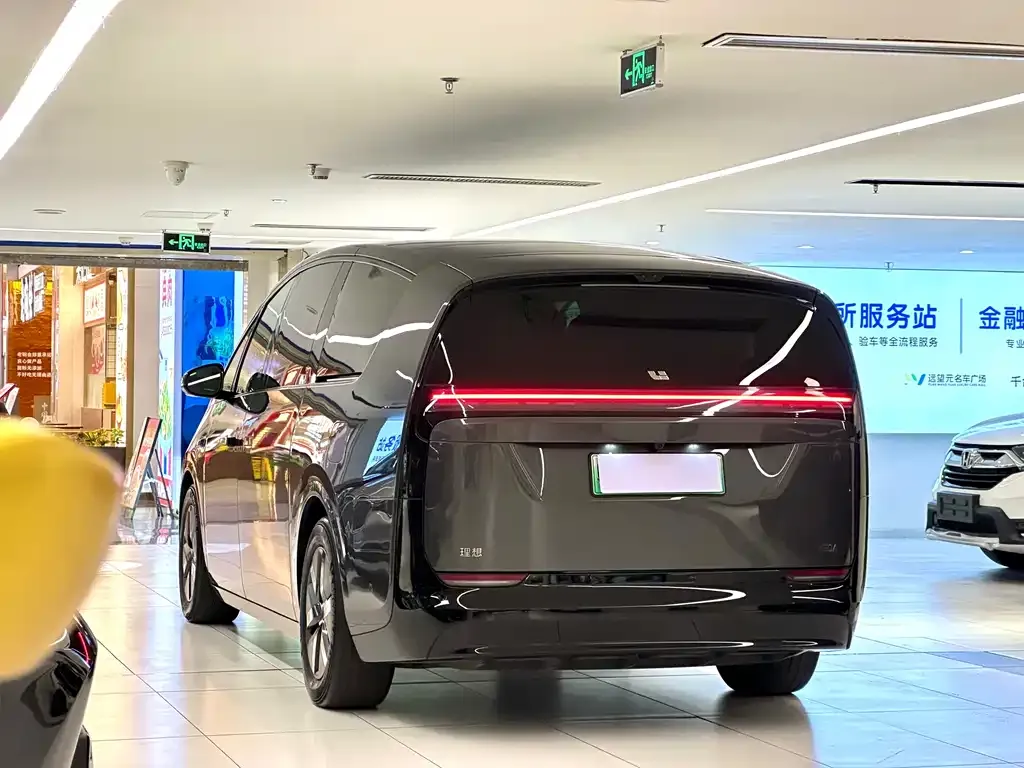 Li Auto MEGA 2024 из CN, фото 3