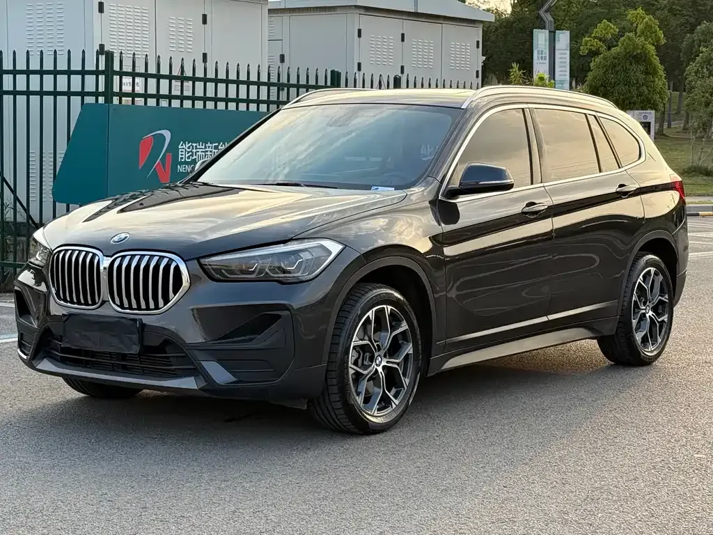 BMW X1 — фото 1
