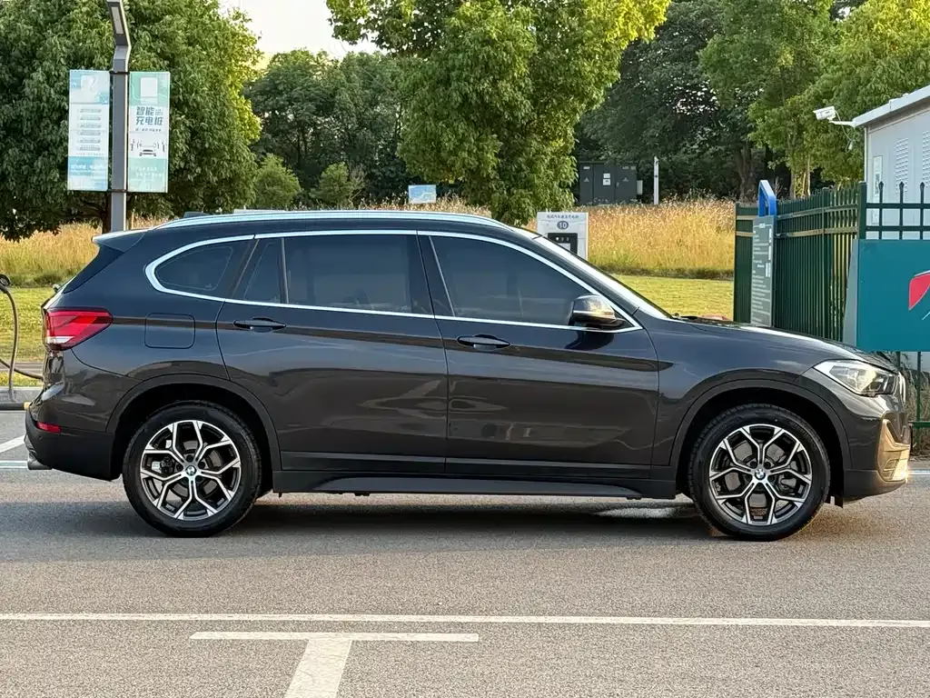 BMW X1 — фото 8