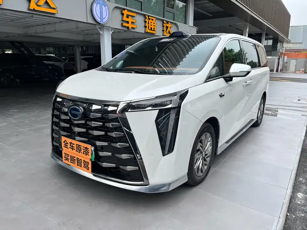 GAC Motor Trumpchi M8 — фото 7