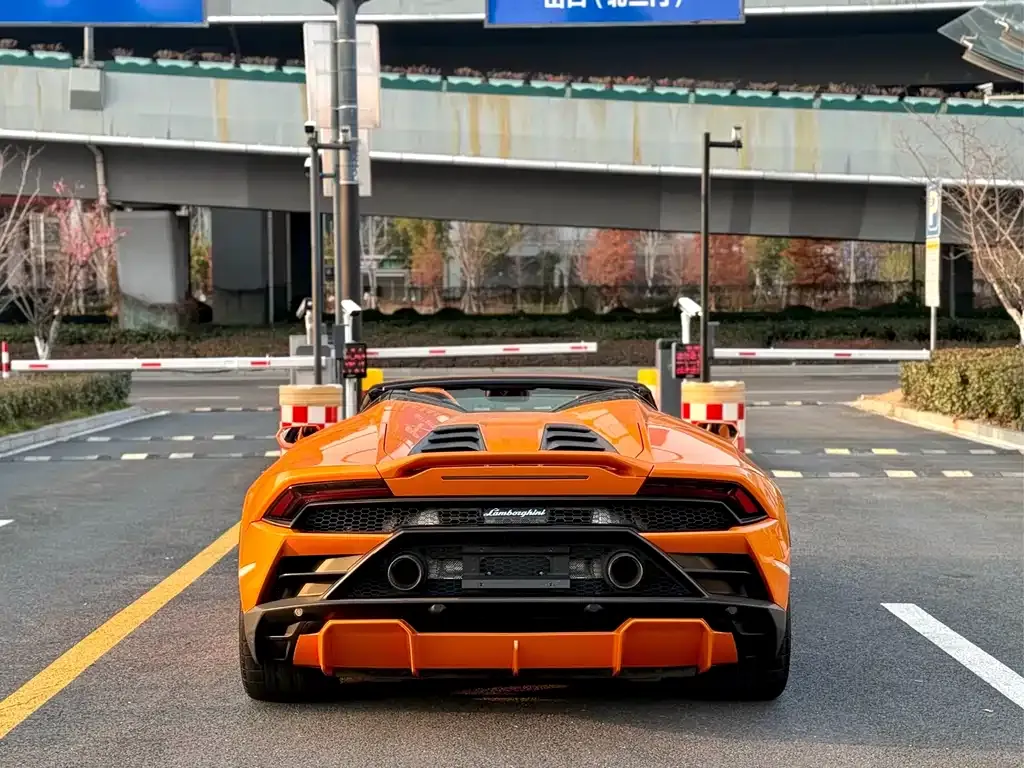 Lamborghini Huracan — фото 8