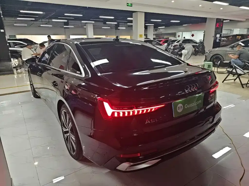 Audi A6L — фото 10