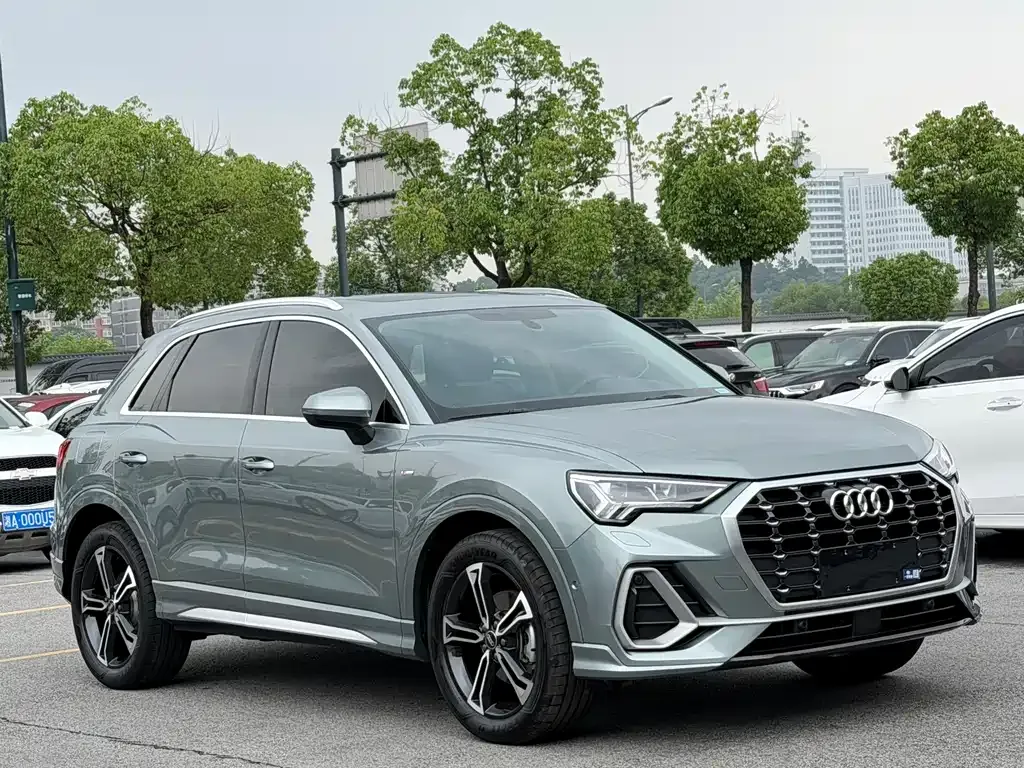 Audi Q3 — фото 6