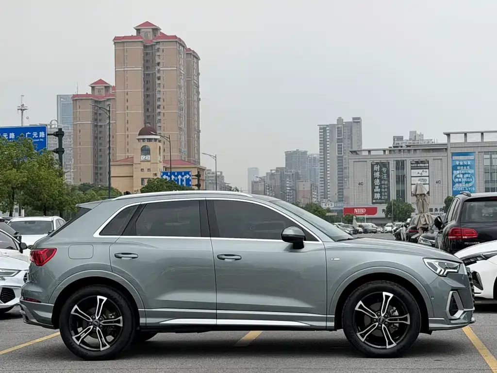 Audi Q3 — фото 5