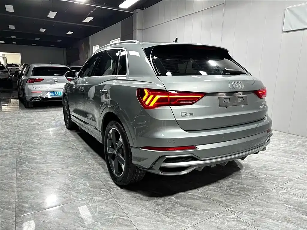 Audi Q3 — фото 7