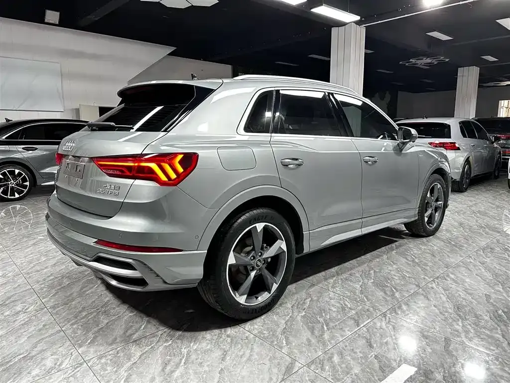 Audi Q3 — фото 10