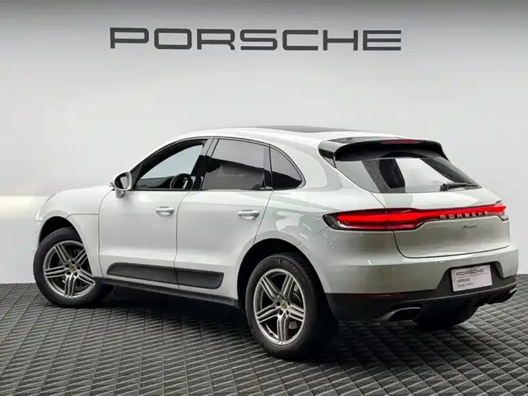 Porsche Macan — фото 7