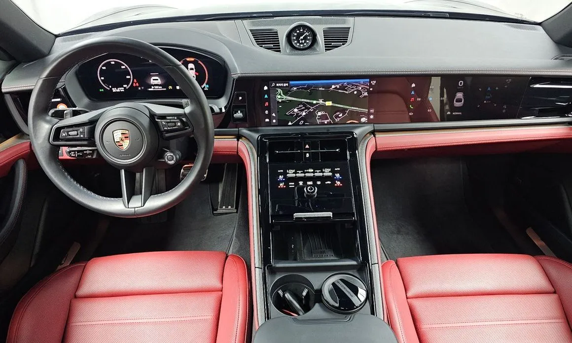 Porsche Panamera 2024 из KR, фото 8