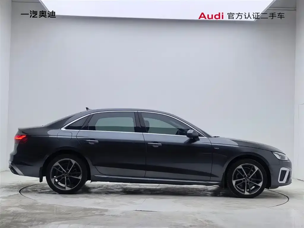 Audi A4L — фото 5