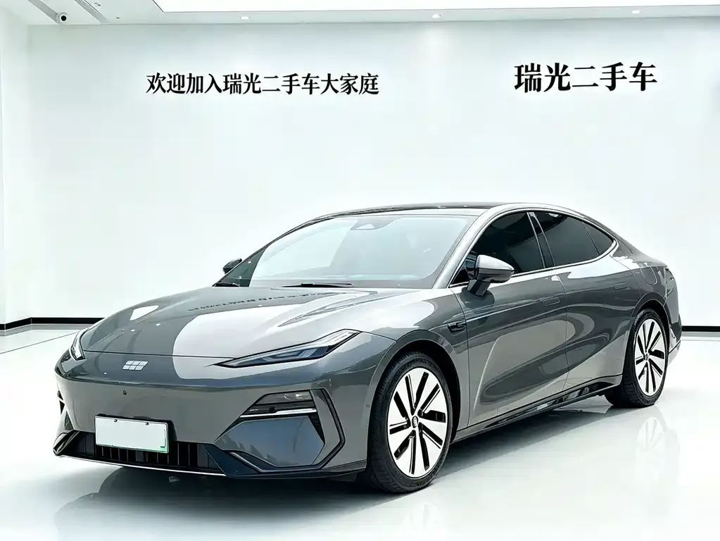 Geely Galaxy E8