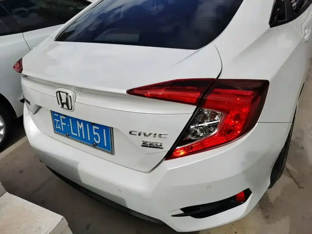 Honda Civic — фото 7