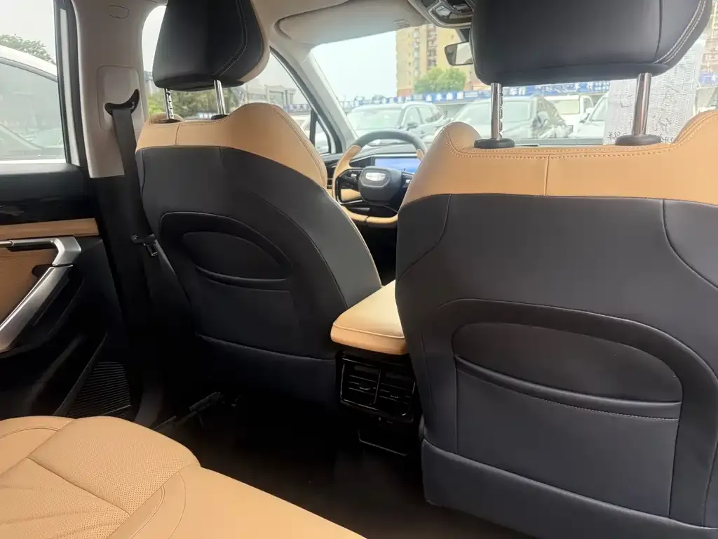 Geely Boyue L 2023 из CN, фото 2