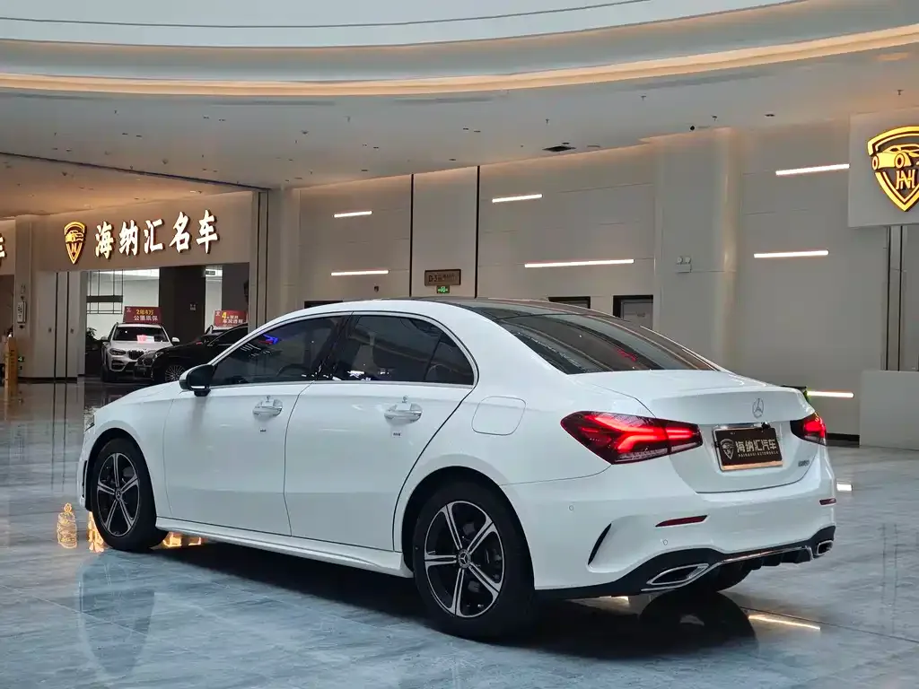 Mercedes-Benz A-Class — фото 10