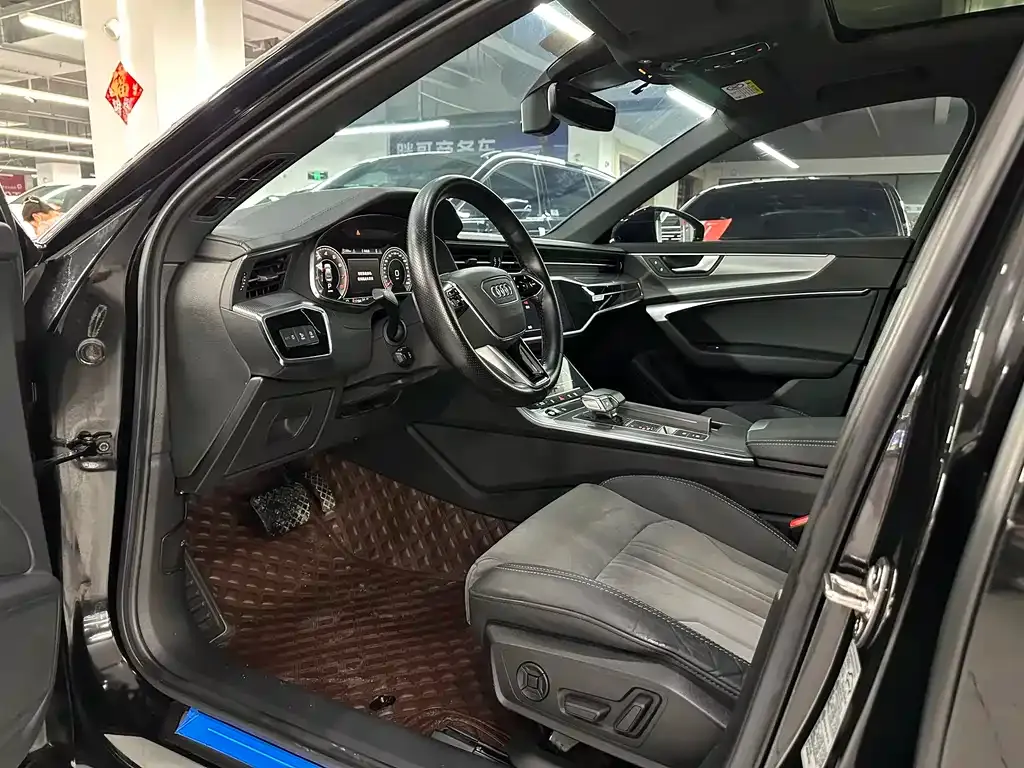Audi A6L 2021 из CN, фото 8