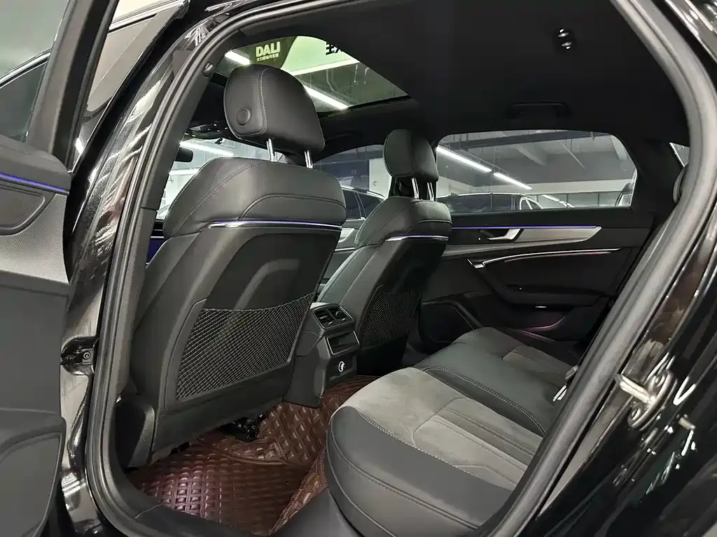 Audi A6L 2021 из CN, фото 10