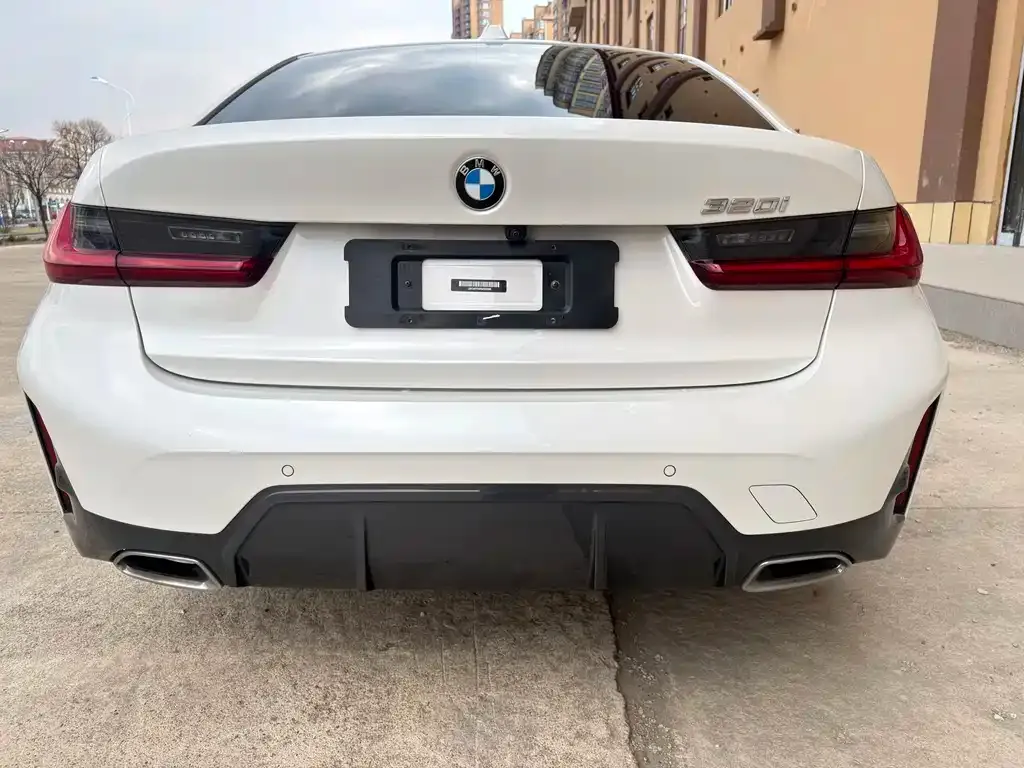 BMW 3 Series 2023 из CN, фото 2