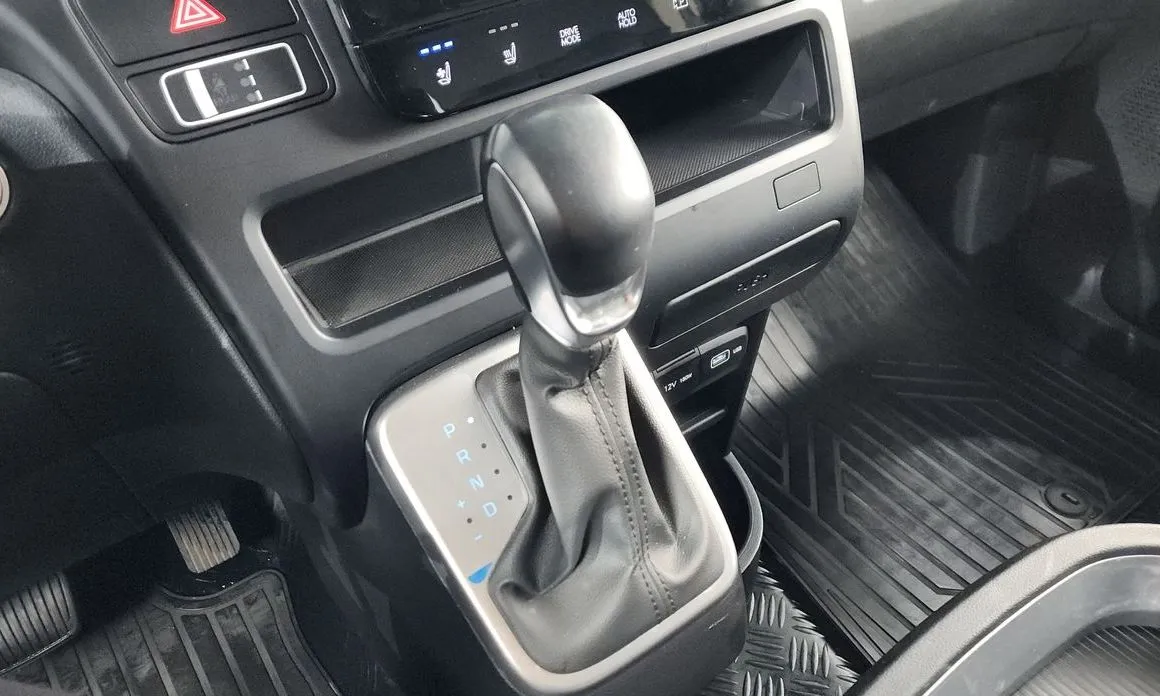 Hyundai Staria 2023 из KR, фото 7
