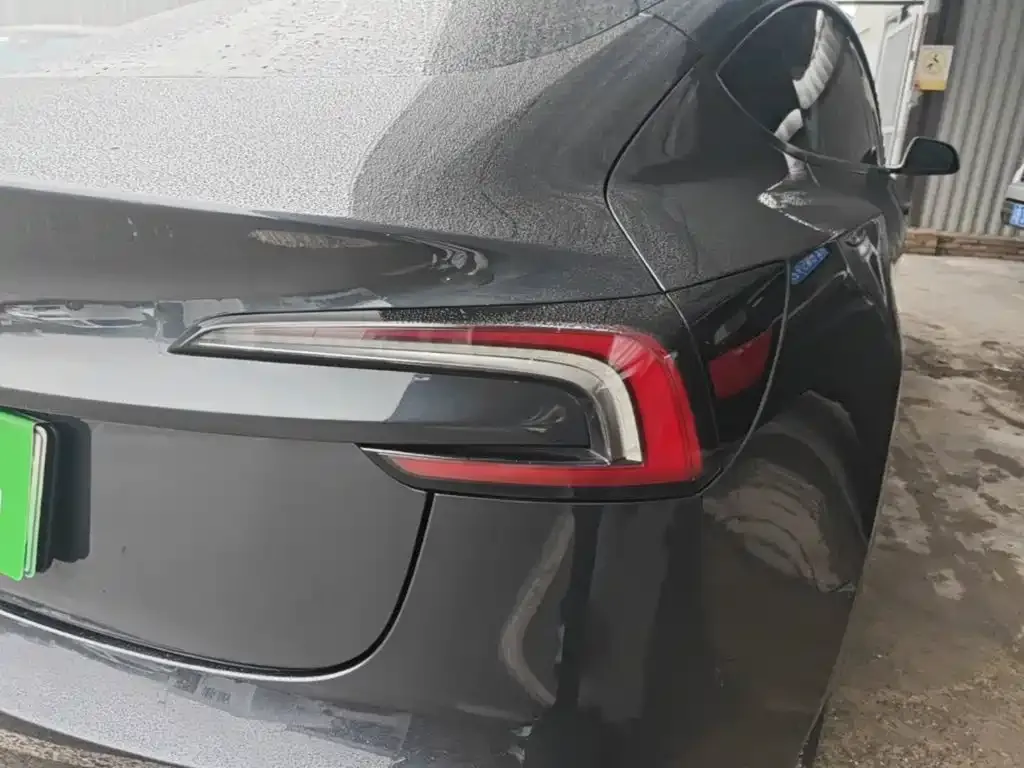Tesla Model 3 — фото 4