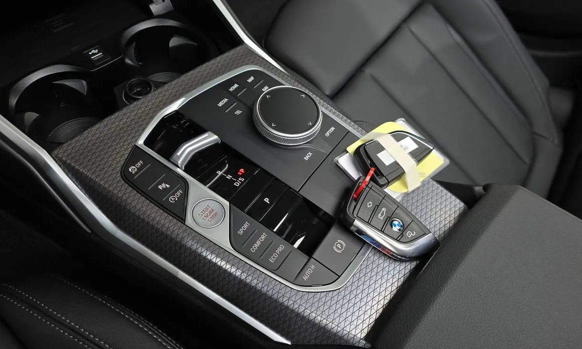 BMW 3-Series 2025 из KR, фото 6