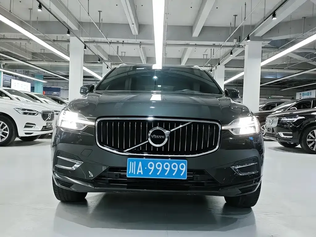 Volvo XC60 — фото 6