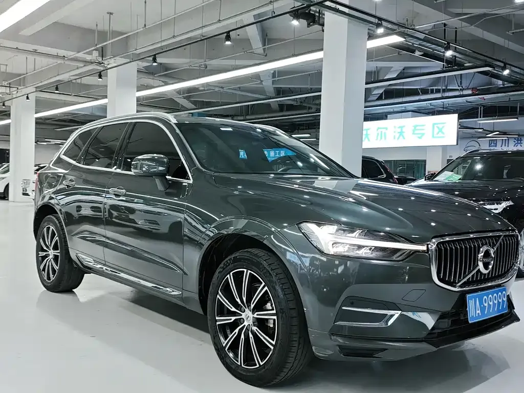Volvo XC60 — фото 7
