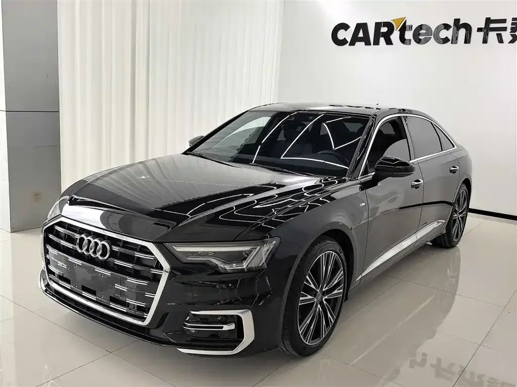 Audi A6L — фото 1