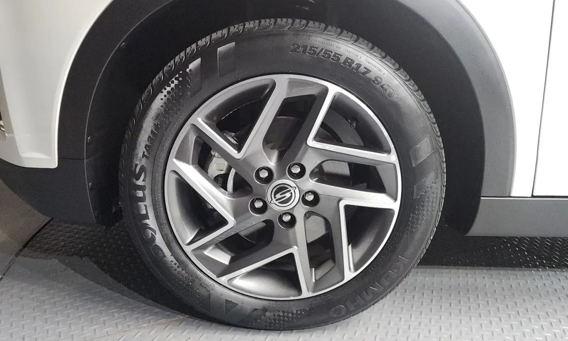 KG Mobility (Ssangyong) TIBOLI 2022 из KR, фото 9