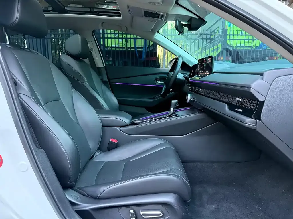 Honda Accord — фото 7