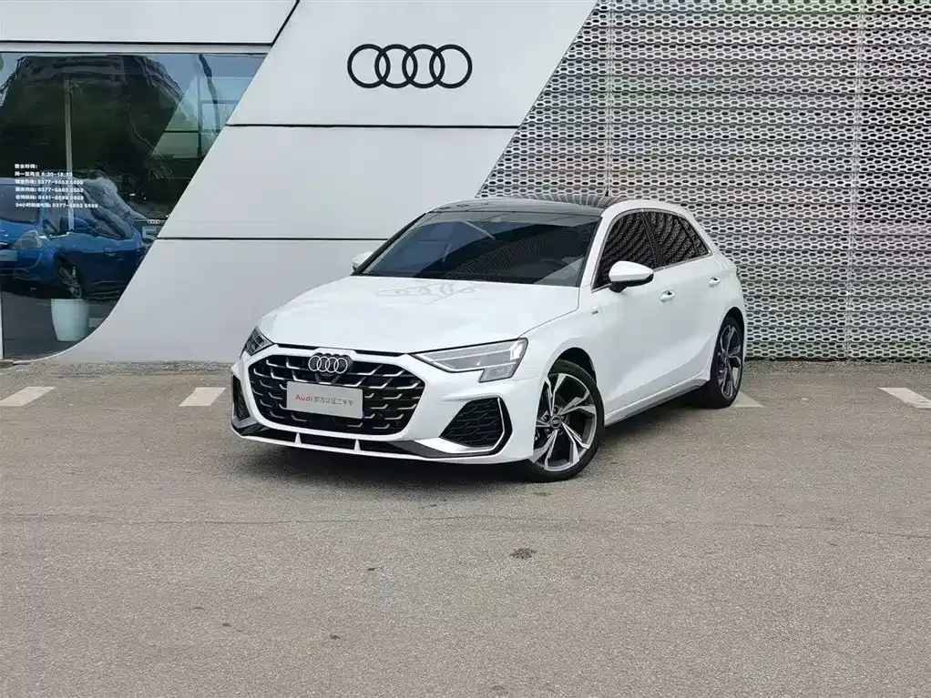 Audi A3 — фото 1