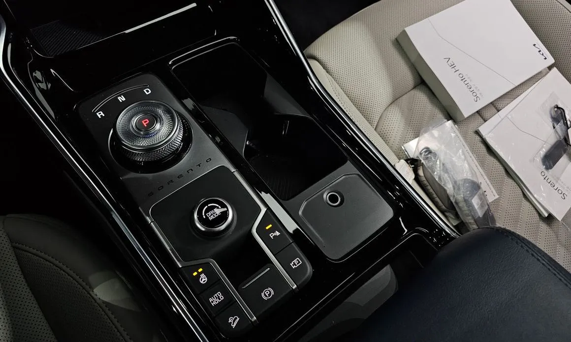 Kia Sorento — фото 7