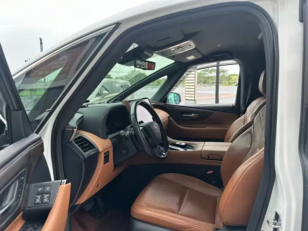 Toyota Alphard — фото 3