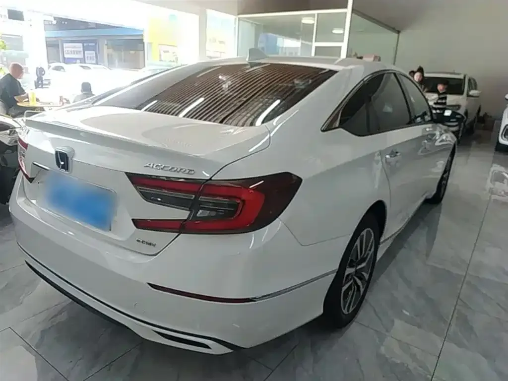 Honda Accord — фото 4