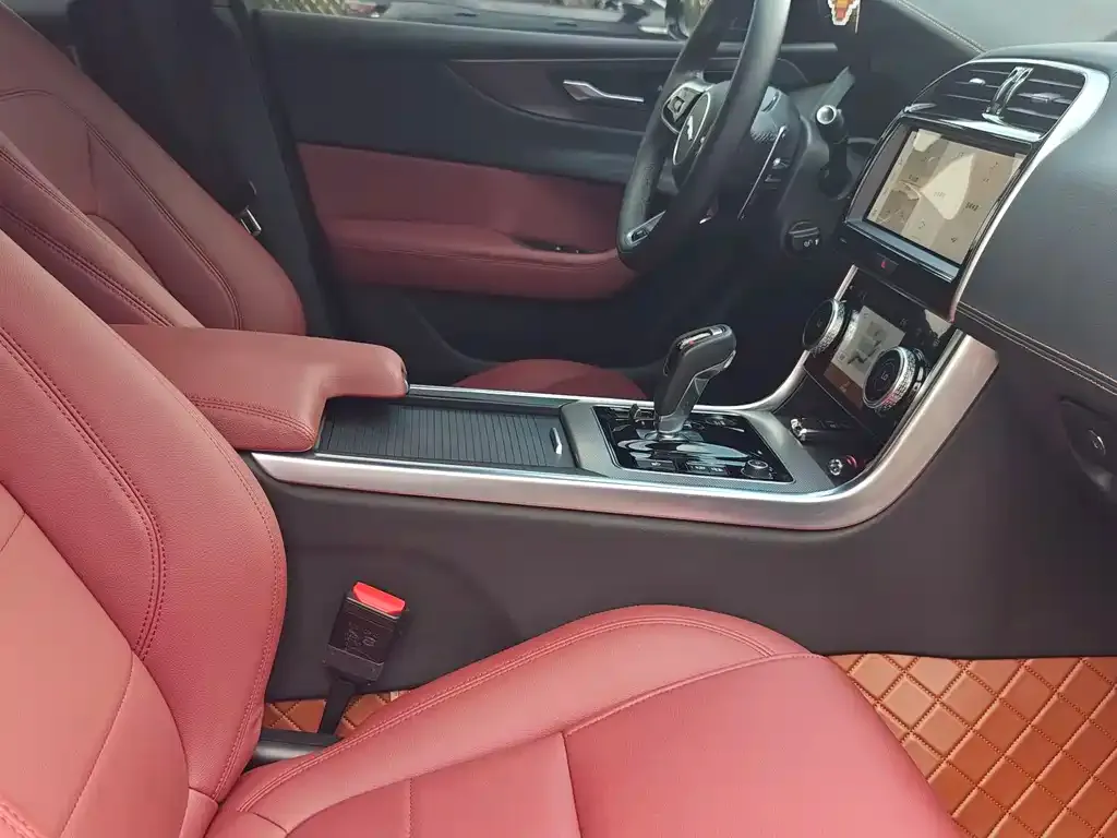 Jaguar XEL 2023 из CN, фото 3