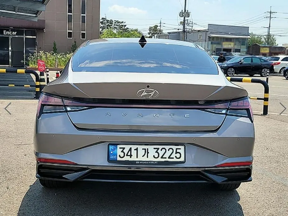 Hyundai AVANTE 2023 из KR, фото 2