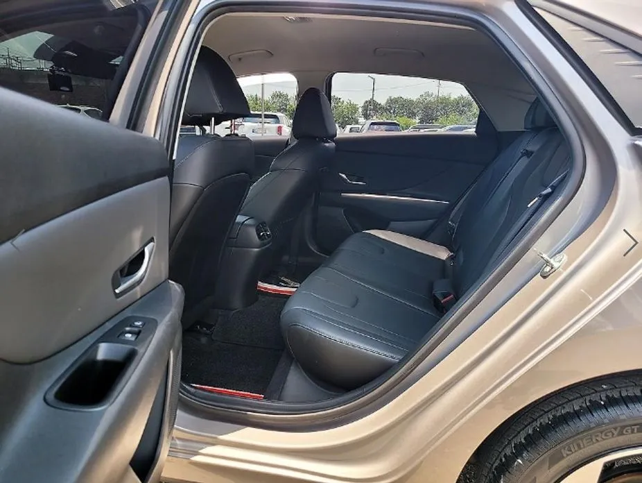Hyundai AVANTE 2023 из KR, фото 5
