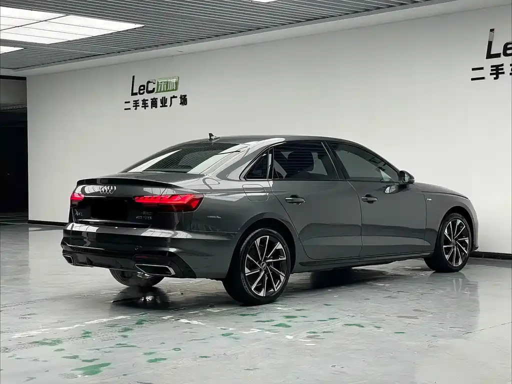 Audi A4L — фото 4