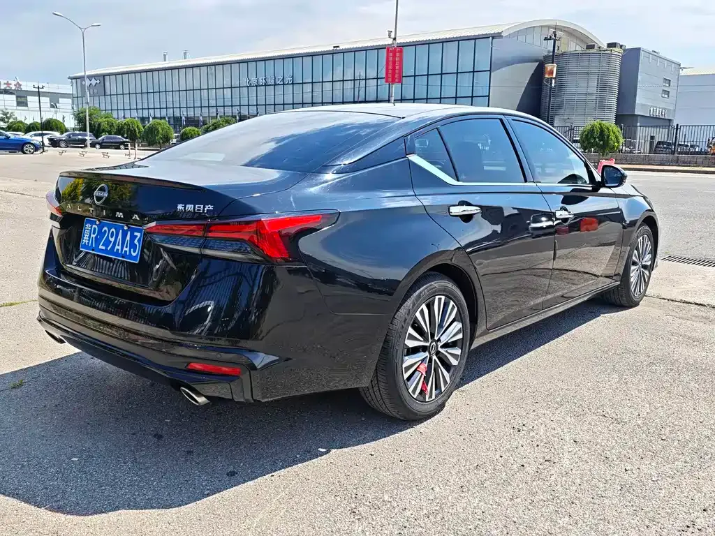 Nissan Teana — фото 4
