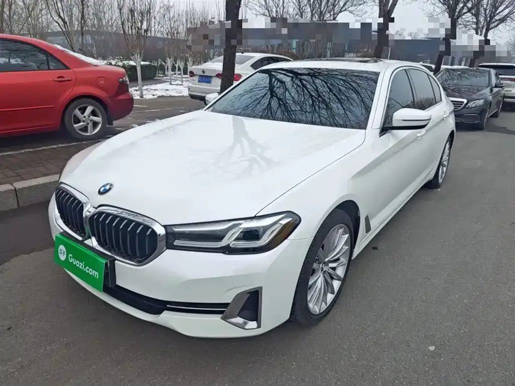 BMW 5 Series — фото 1