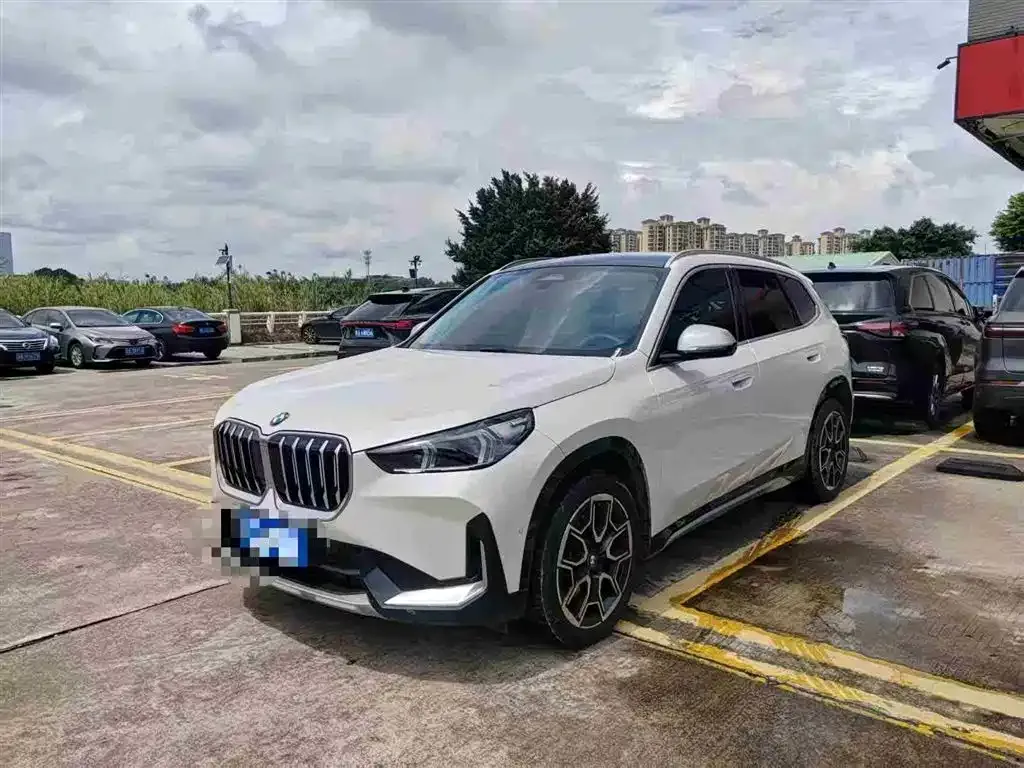 BMW X1 — фото 1
