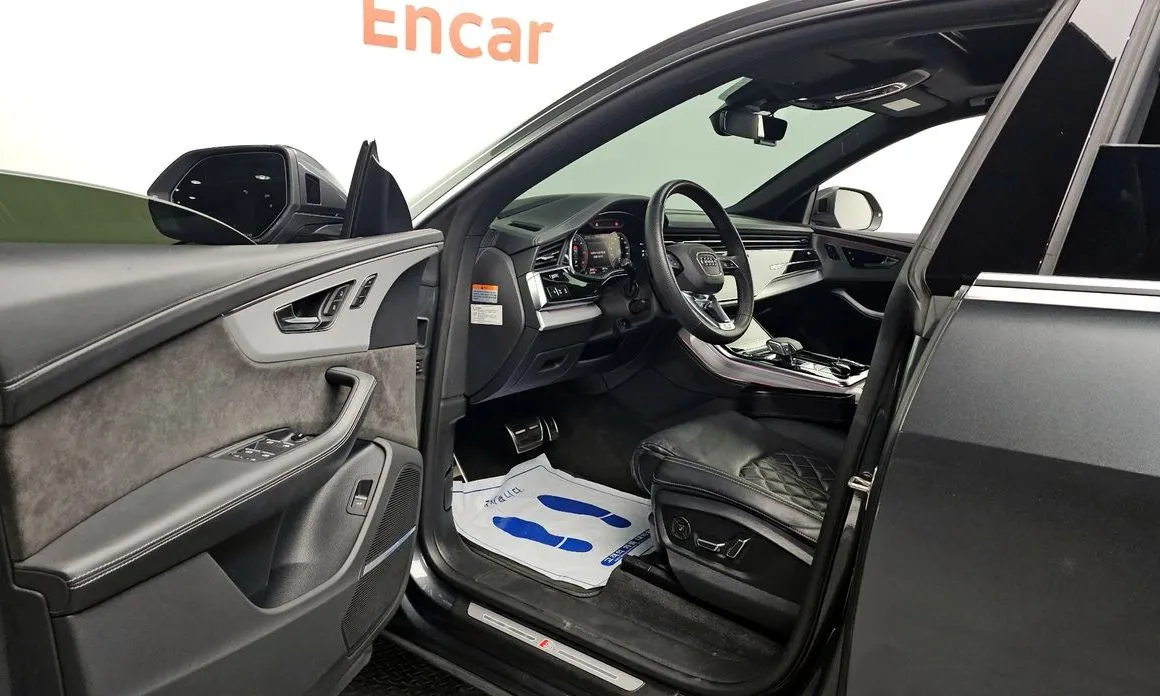 Audi Q8 2021 из KR, фото 4