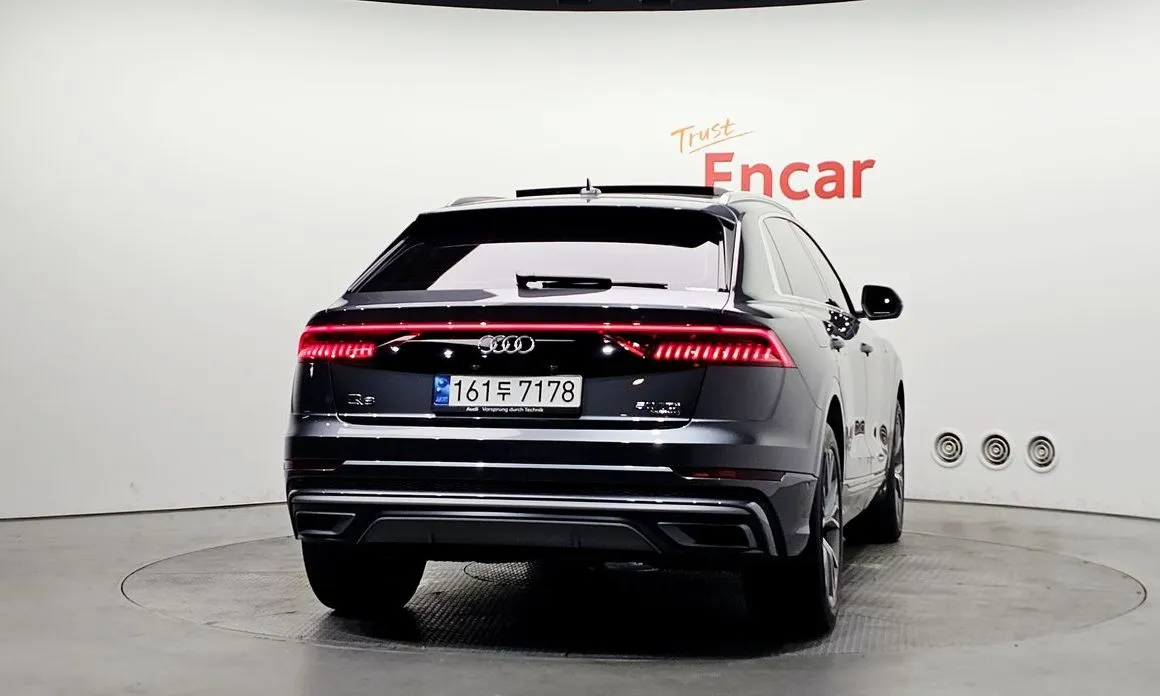 Audi Q8 2021 из KR, фото 3