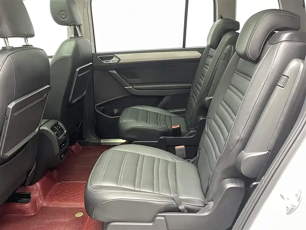 Volkswagen Touran 2021 из CN, фото 3