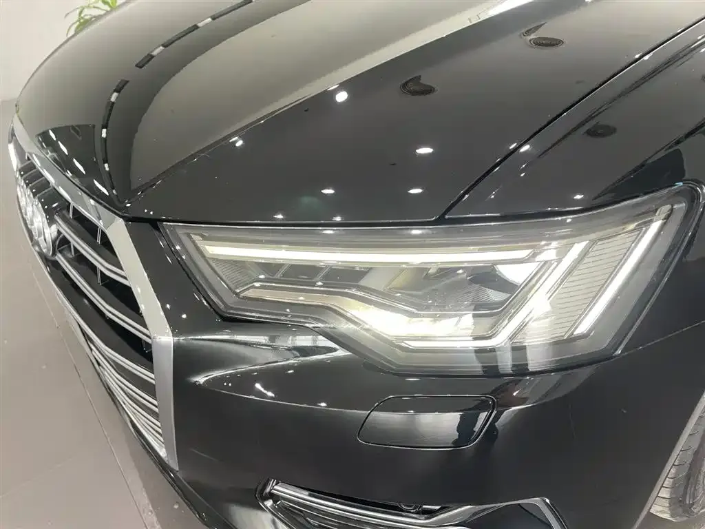 Audi A6L — фото 2