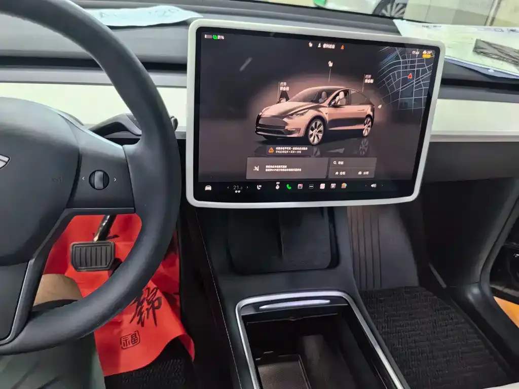 Tesla Model Y — фото 4