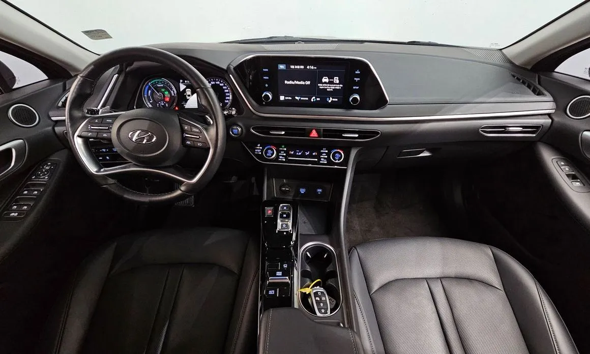 Hyundai Sonata 2023 из KR, фото 3