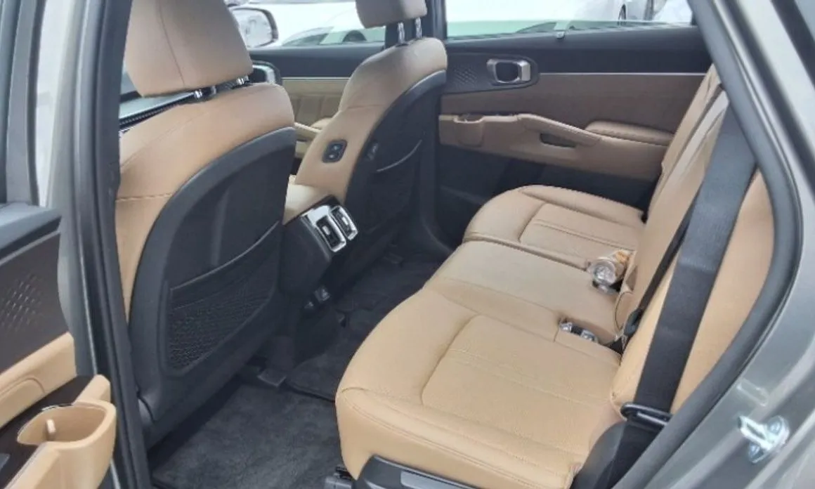 Kia Sorento — фото 6