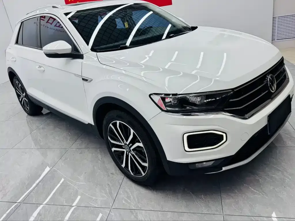 Volkswagen T-Roc — фото 10