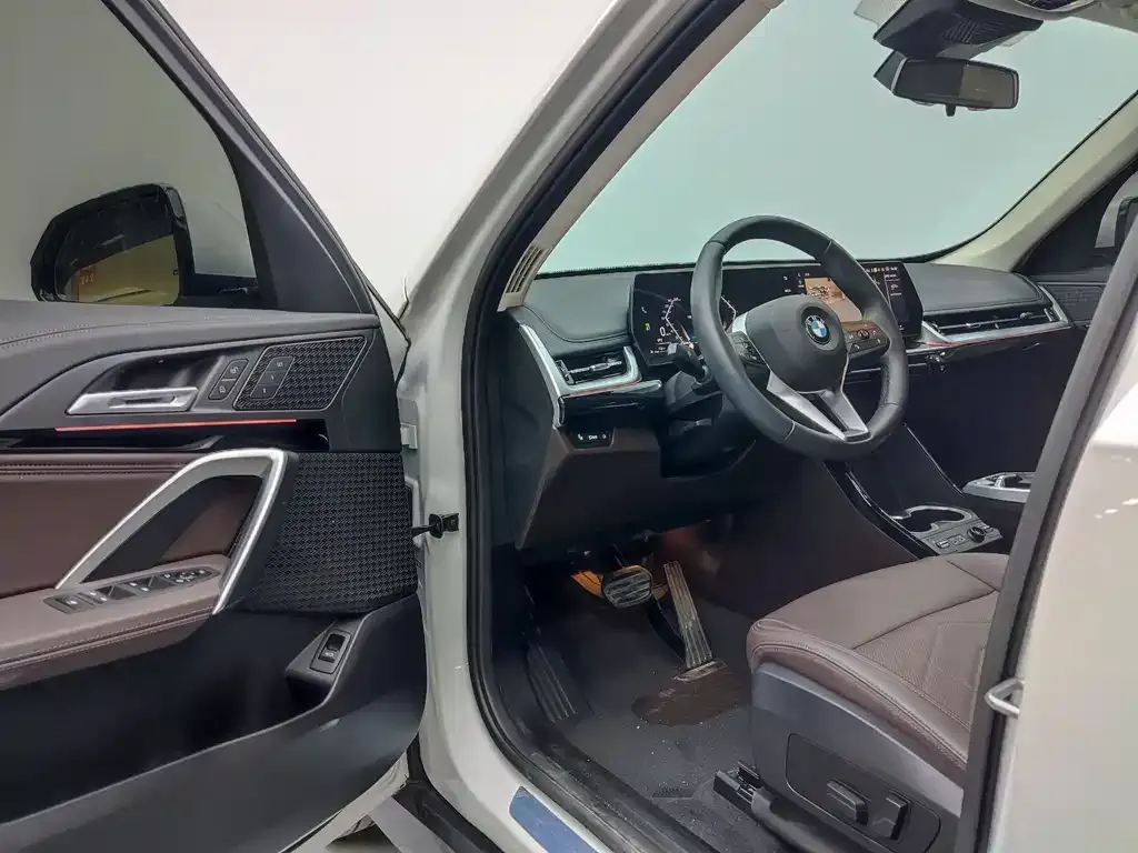 BMW X1 2024 из CN, фото 10