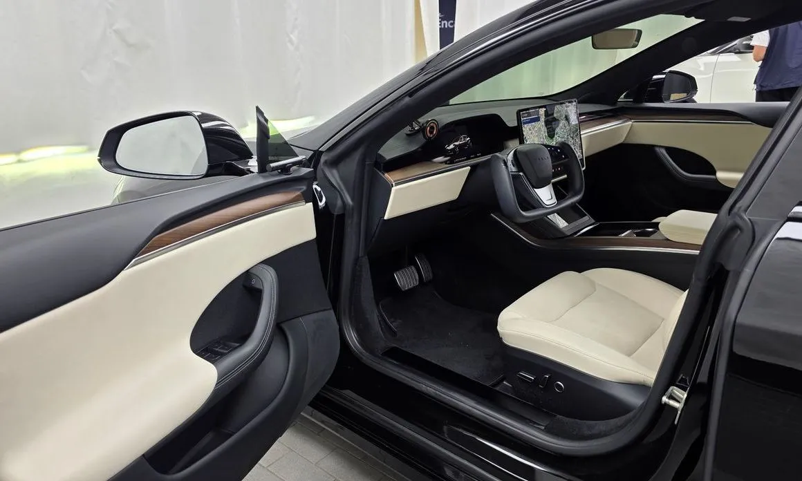 Tesla Model S 2023 из KR, фото 8