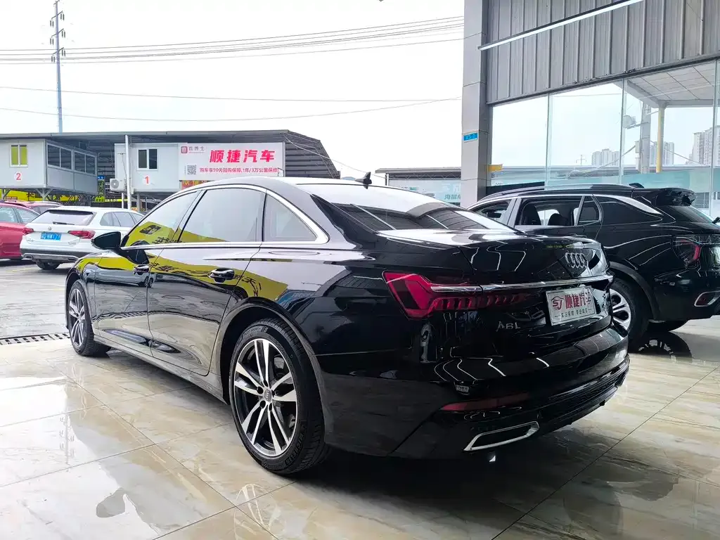 Audi A6L 2021 из CN, фото 9